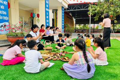 HOẠT ĐỘNG TRẢI NGHIỆM TỪ NGUYÊN VẬT LIỆU THIÊN NHIÊN CỦA CÁC BÉ LỚP 5 TUỔI C – TRƯỜNG MẦM NON NINH PHONG