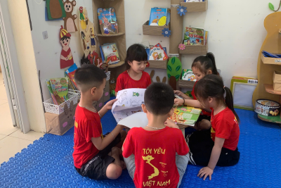 HƯỞNG ỨNG NGÀY HỘI ĐỌC SÁCH LỚP 5 TUỔI B – TRƯỜNG MẦM NON NINH PHONG